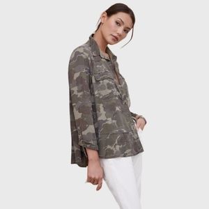 ANTHROPOLOGIE Women's 16W Flounced Camo Button Down